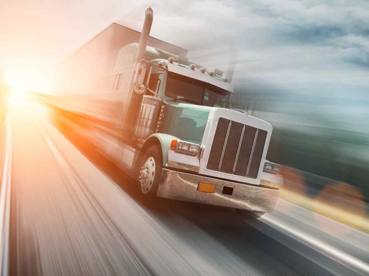 https://expressolvera.com/wp-content/uploads/2017/08/inner_big_trucks_08.jpg